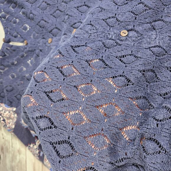 Lucky Brand Blue Paisley Crochet Lace Button Down Back Blouse Size XL - Picture 7 of 10